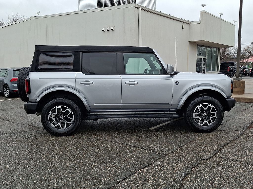 2023 Ford Bronco Base