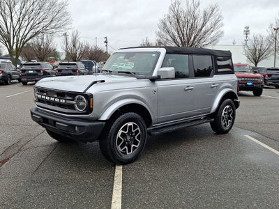 2023 Ford Bronco Base