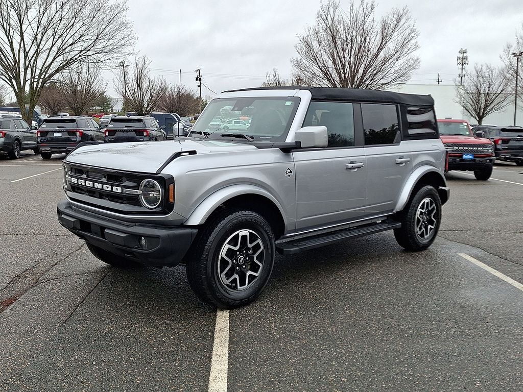 2023 Ford Bronco Base
