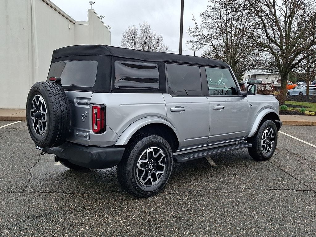 2023 Ford Bronco Base