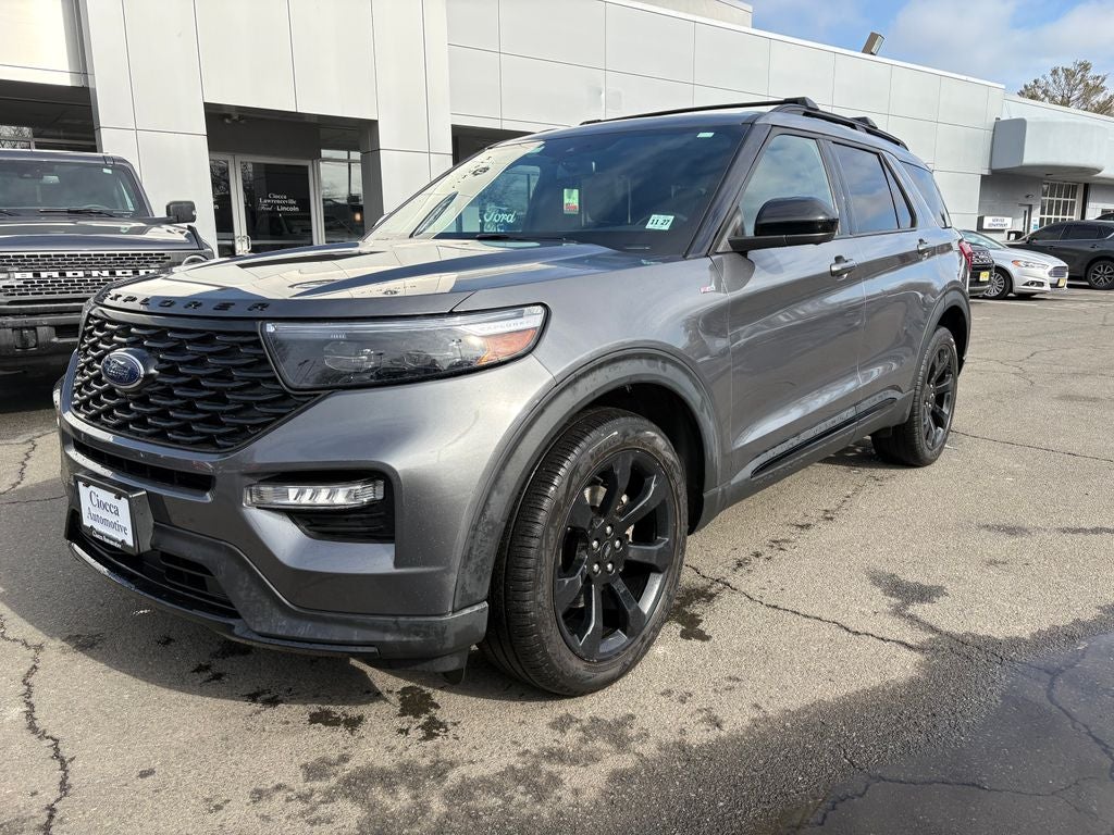 2022 Ford Explorer ST-Line