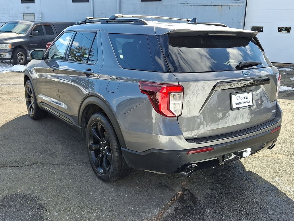 2022 Ford Explorer ST-Line