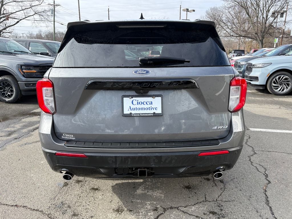 2022 Ford Explorer ST-Line