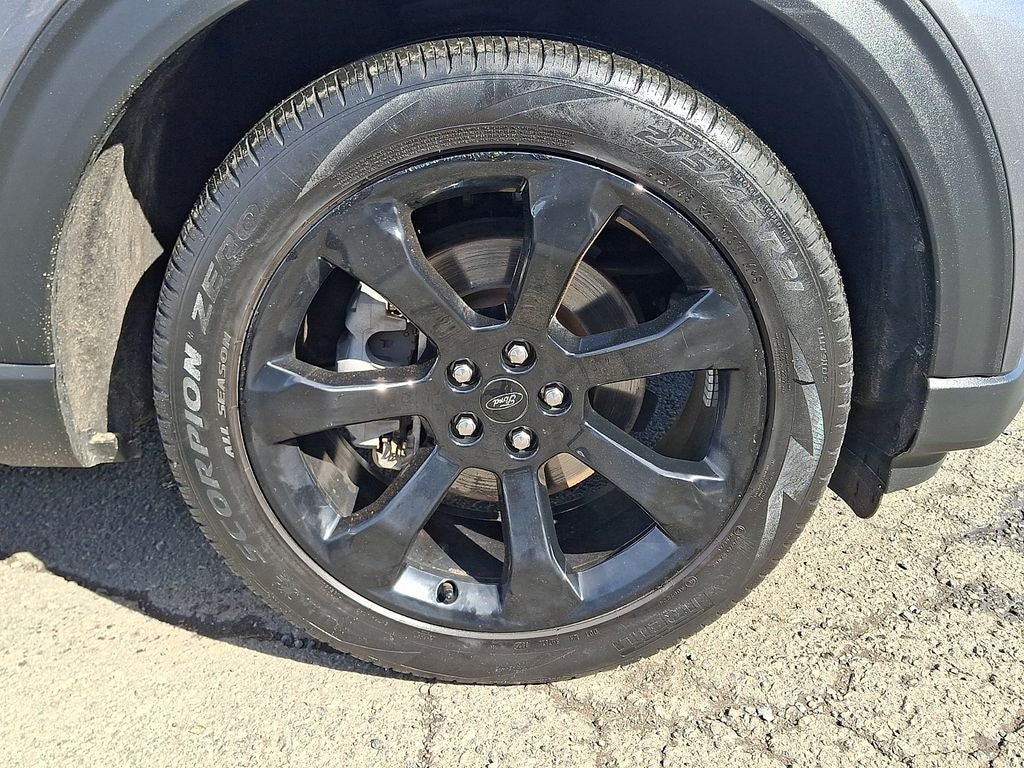 2022 Ford Explorer ST-Line