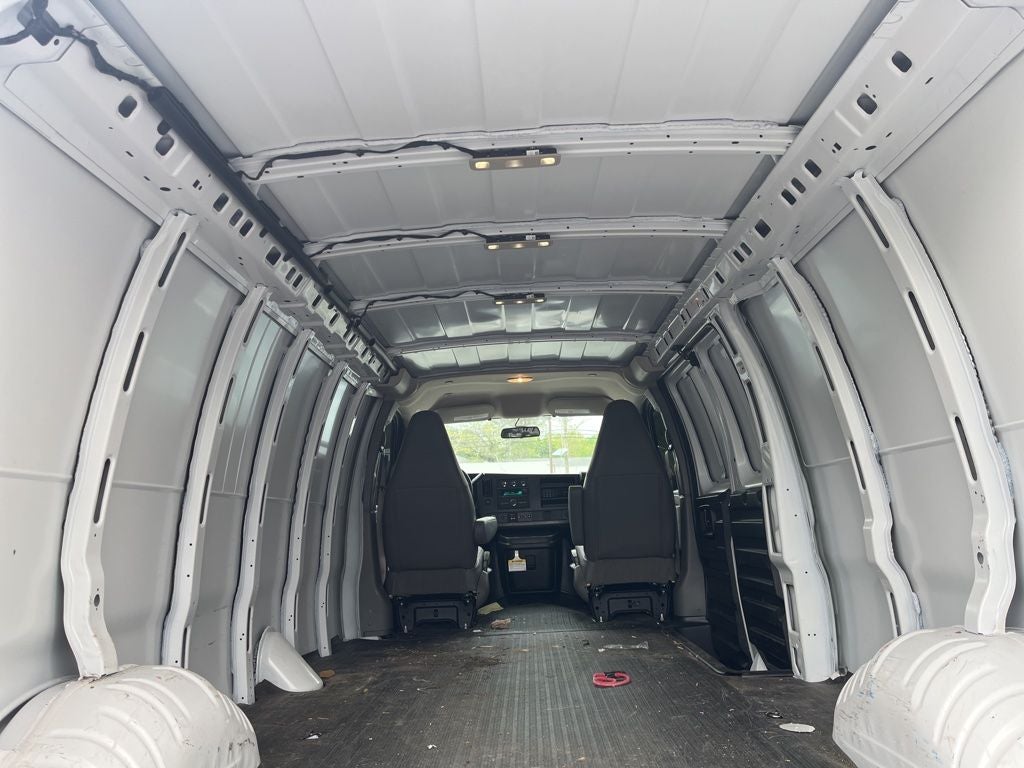 2025 Chevrolet Express 2500 Work Van Cargo