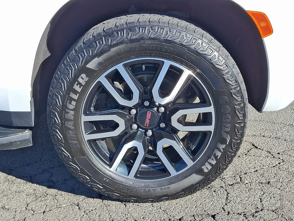 2023 GMC Yukon XL AT4