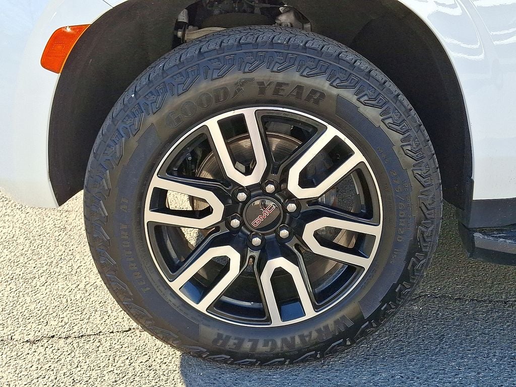 2023 GMC Yukon XL AT4