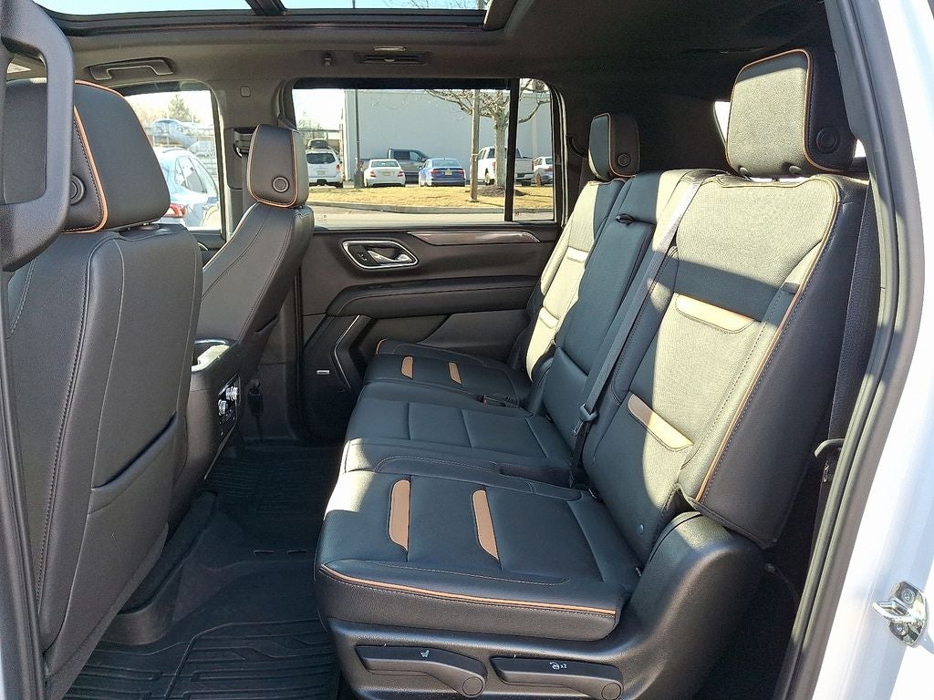 2023 GMC Yukon XL AT4