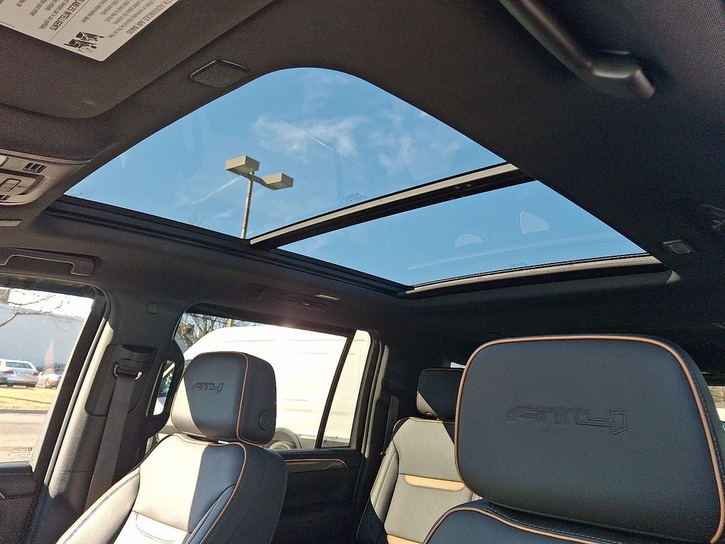 2023 GMC Yukon XL AT4