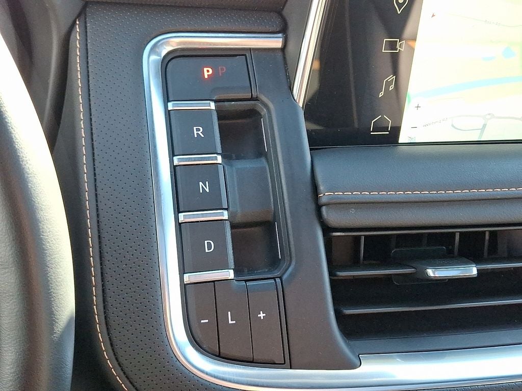 2023 GMC Yukon XL AT4