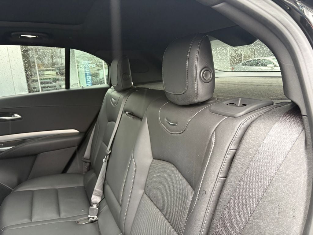 2022 Cadillac XT4 Premium Luxury