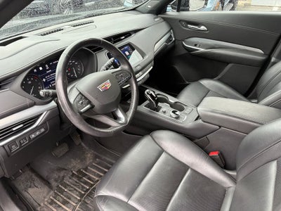 2022 Cadillac XT4 Premium Luxury