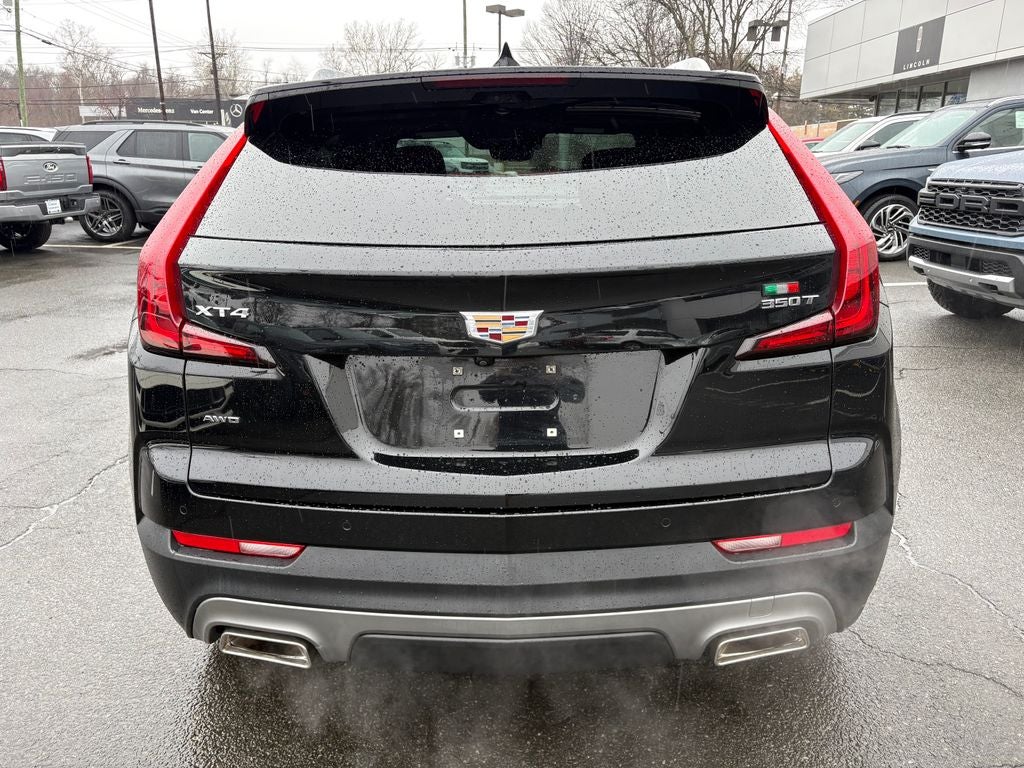 2022 Cadillac XT4 Premium Luxury