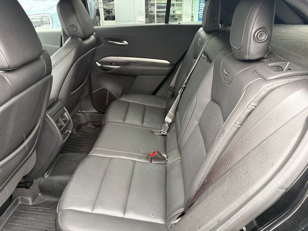 2022 Cadillac XT4 Premium Luxury