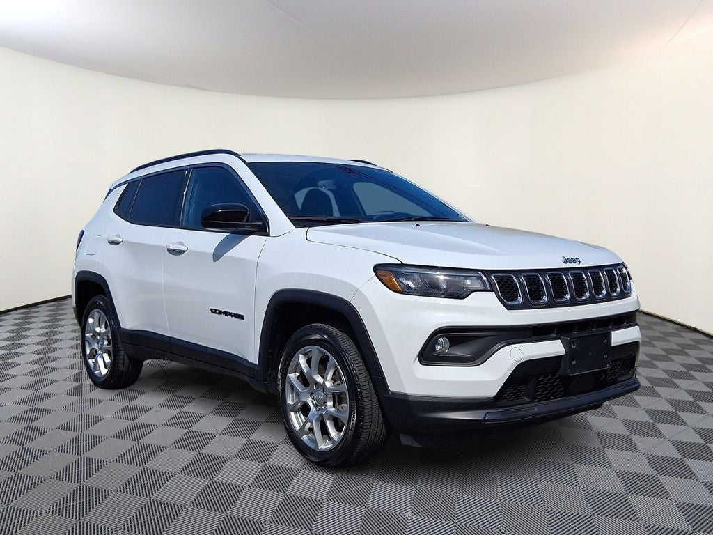 2023 Jeep Compass Latitude Lux