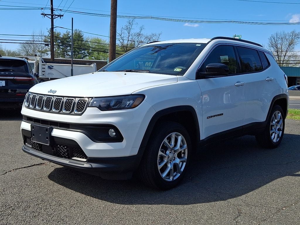 2023 Jeep Compass Latitude Lux