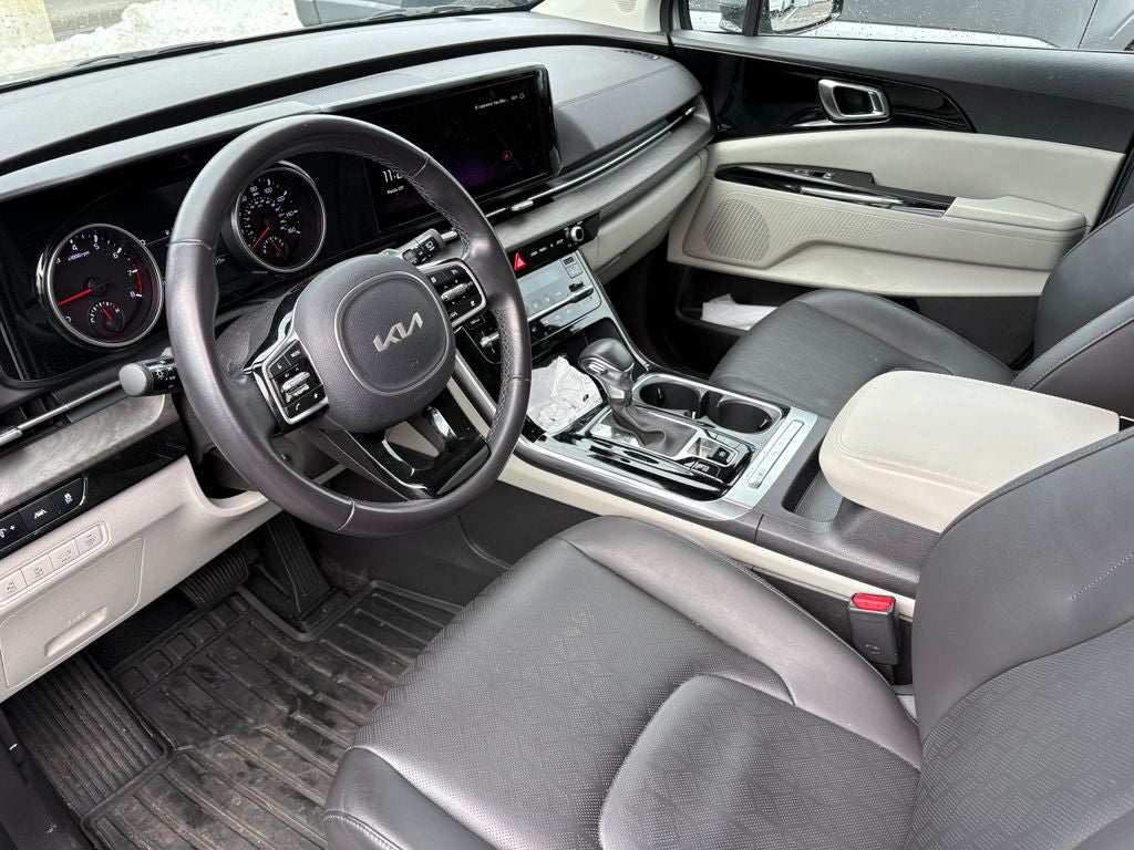 2024 Kia Carnival EX