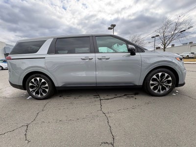 2024 Kia Carnival EX