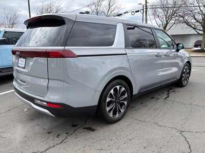 2024 Kia Carnival EX