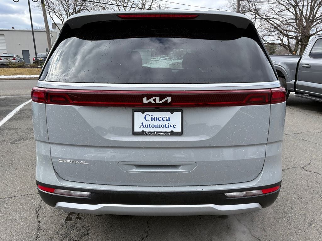2024 Kia Carnival EX