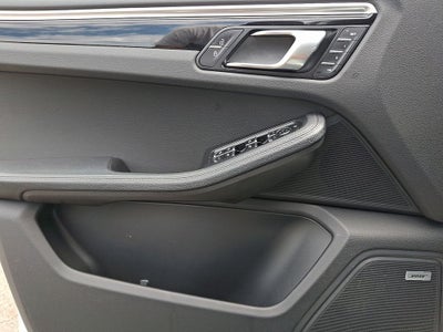 2022 Porsche Macan AWD