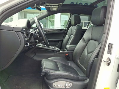 2022 Porsche Macan AWD