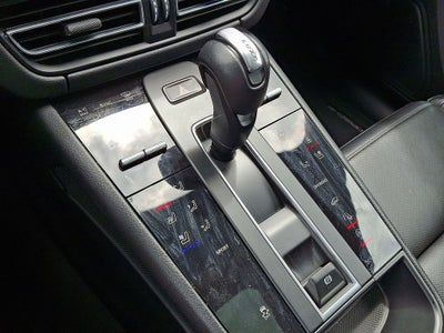 2022 Porsche Macan AWD