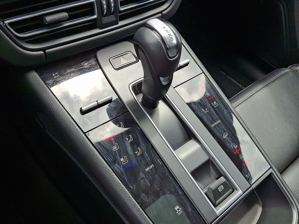 2022 Porsche Macan AWD