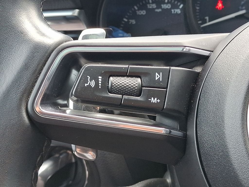 2022 Porsche Macan AWD