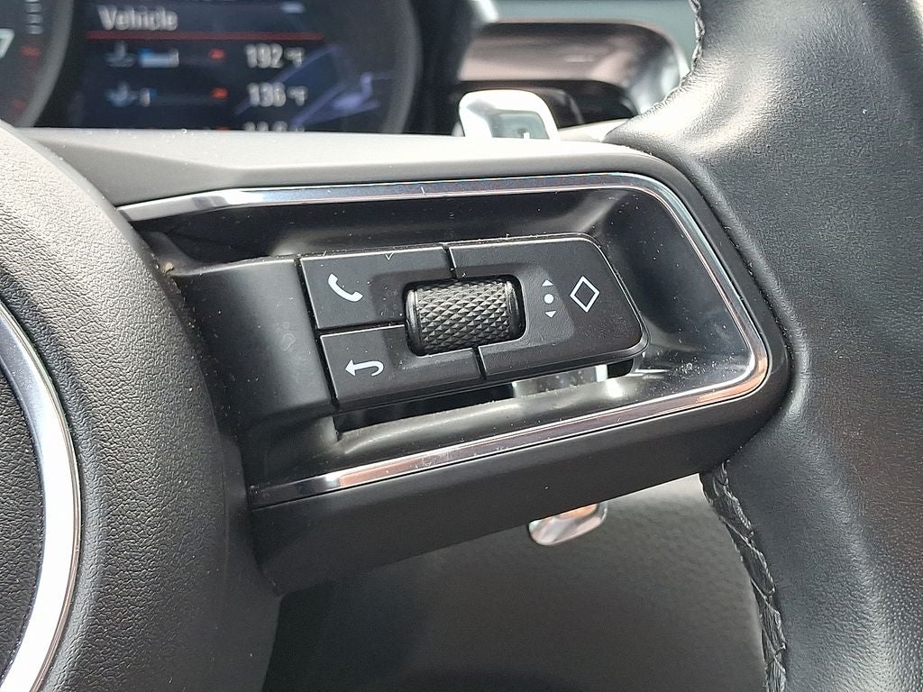 2022 Porsche Macan AWD