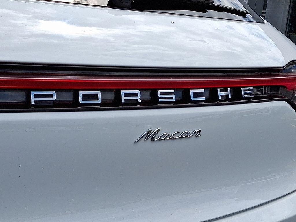 2022 Porsche Macan AWD