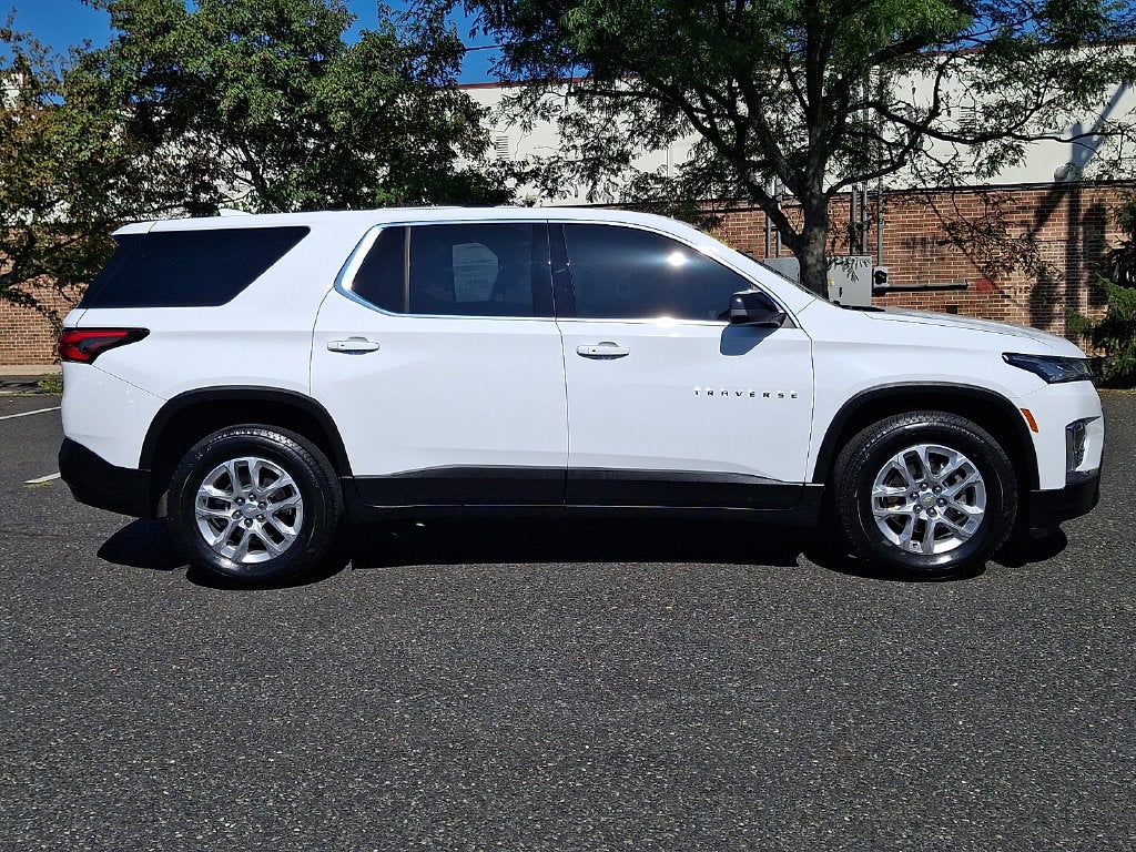 2023 Chevrolet Traverse LS