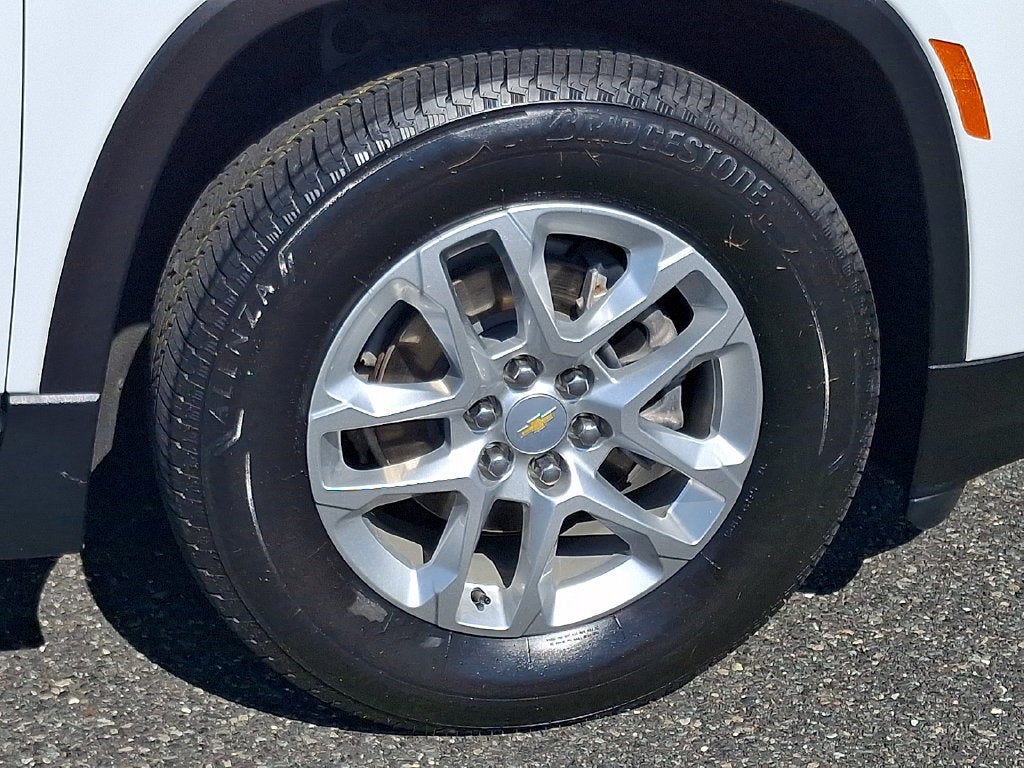 2023 Chevrolet Traverse LS