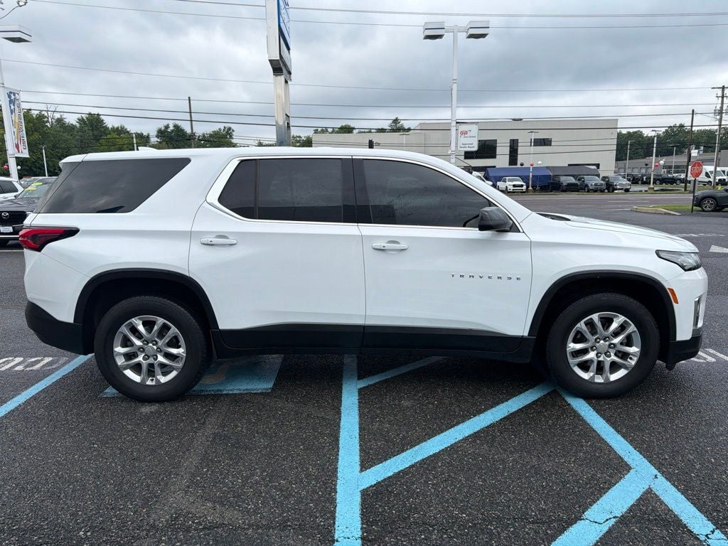 2023 Chevrolet Traverse LS