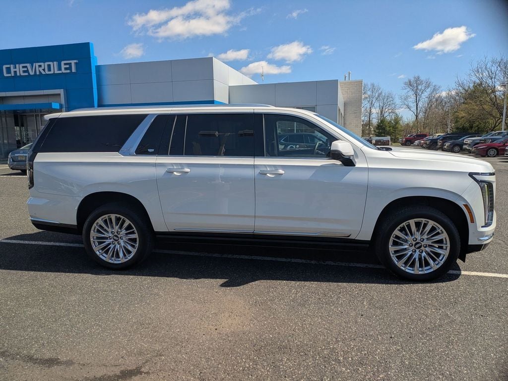 2025 Cadillac Escalade ESV Premium