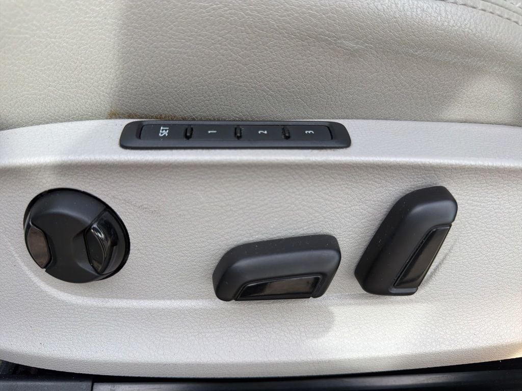 2014 Volkswagen Passat TDI SEL Premium