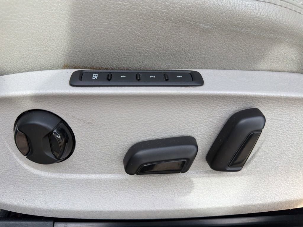 2014 Volkswagen Passat TDI SEL Premium