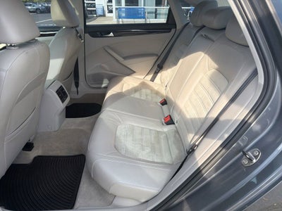 2014 Volkswagen Passat TDI SEL Premium