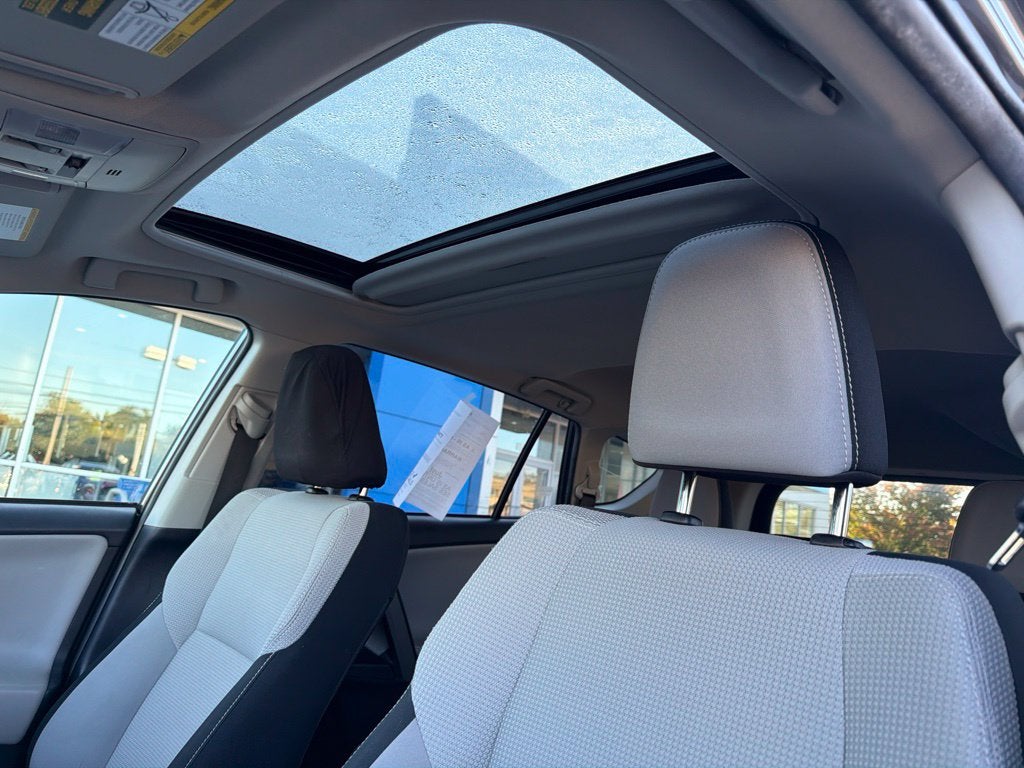 2018 Toyota RAV4 Hybrid XLE