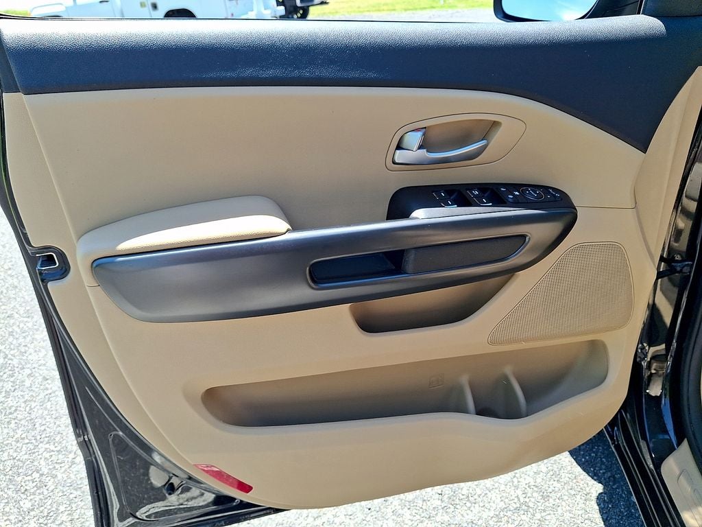 2016 Kia Sedona LX