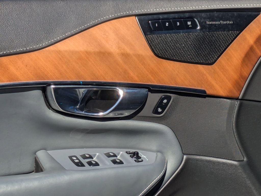 2020 Volvo XC90 T6 Inscription