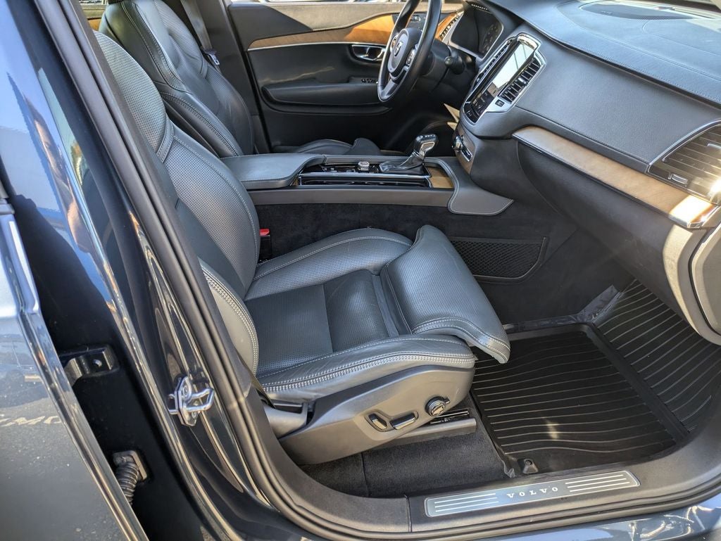 2020 Volvo XC90 T6 Inscription