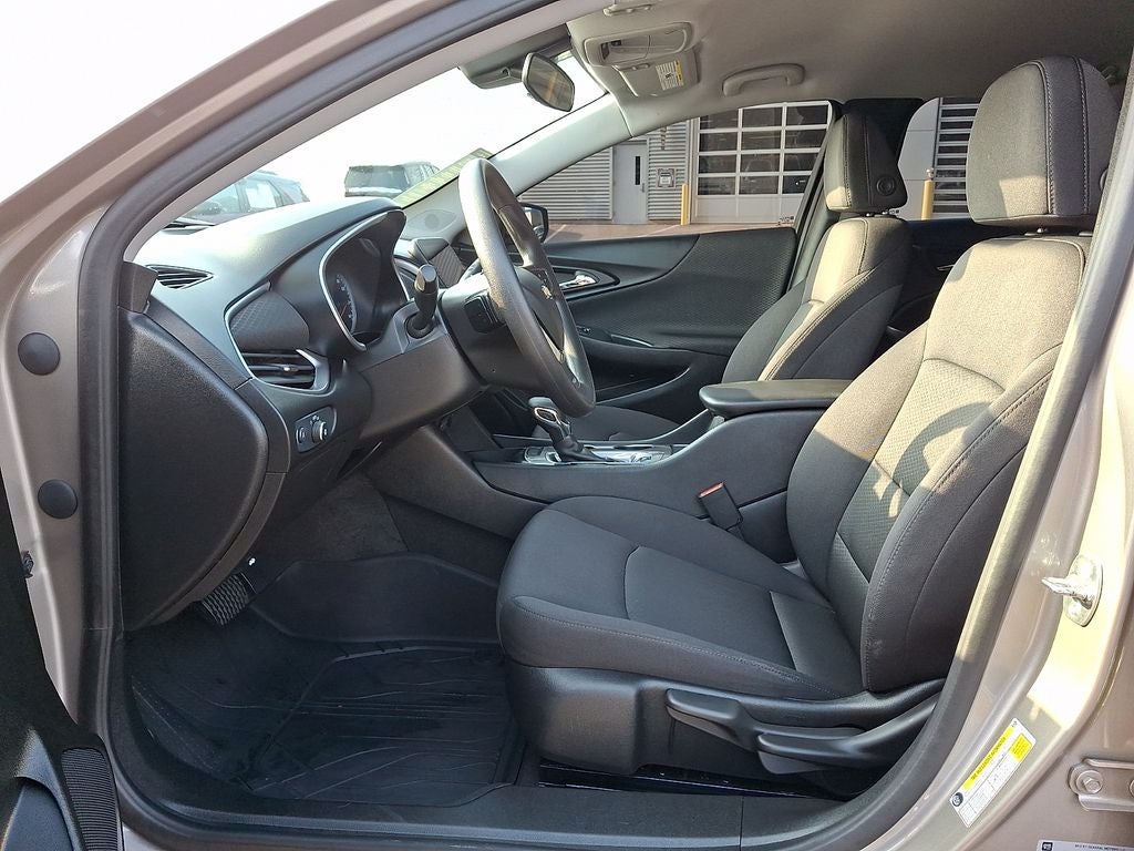 2025 Chevrolet Malibu LS 1LS