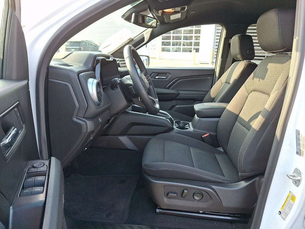 2025 Chevrolet Colorado LT