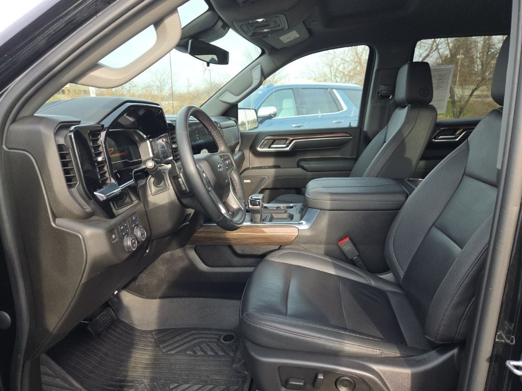 2024 Chevrolet Silverado 1500 RST