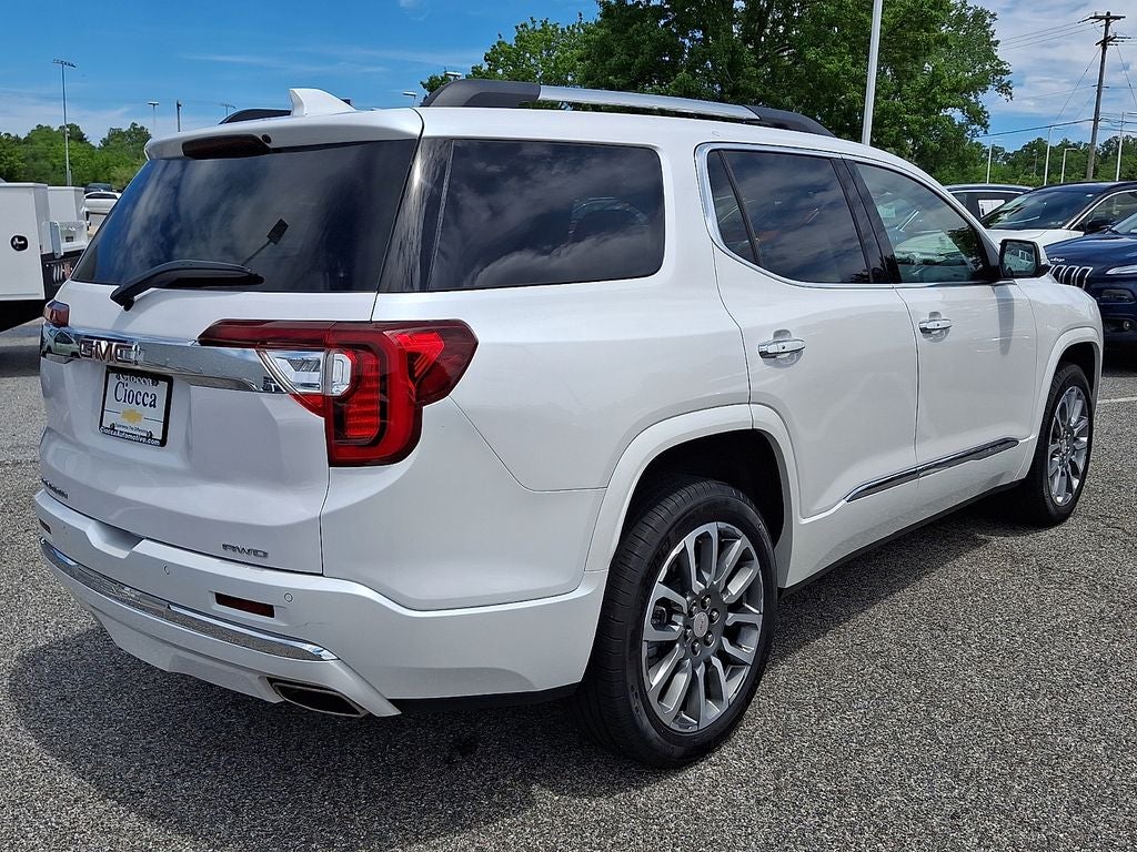 2023 GMC Acadia Denali