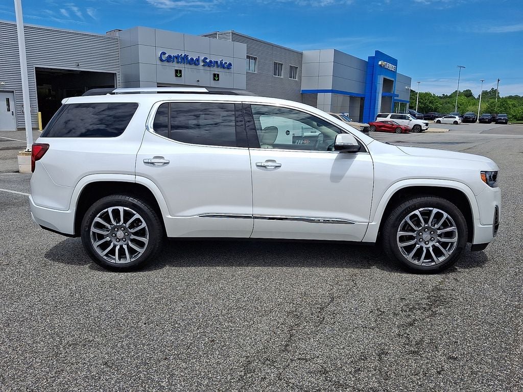 2023 GMC Acadia Denali