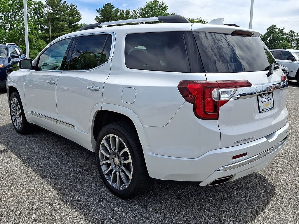 2023 GMC Acadia Denali