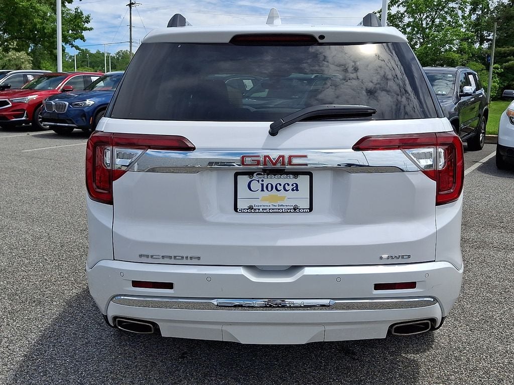 2023 GMC Acadia Denali
