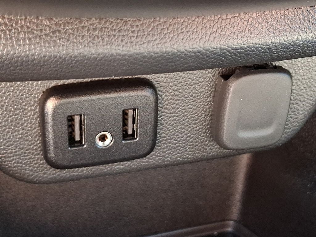 2024 Chevrolet Traverse Limited LT Cloth